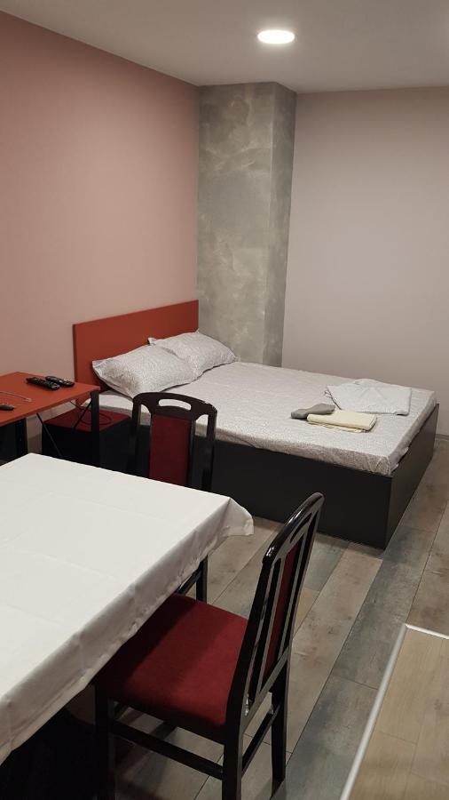 Lux Apartment Монтана Екстер'єр фото